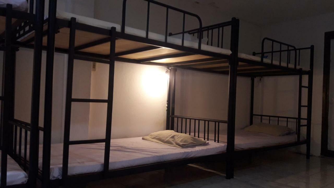 Backpack Planet Hostel Bangkok Buitenkant foto